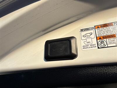 2017 Toyota RAV4 Platinum   - Photo 14 - Sacramento, CA 95821