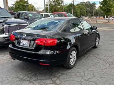 2011 Volkswagen Jetta   - Photo 2 - Sacramento, CA 95821