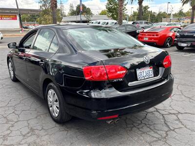 2011 Volkswagen Jetta   - Photo 3 - Sacramento, CA 95821