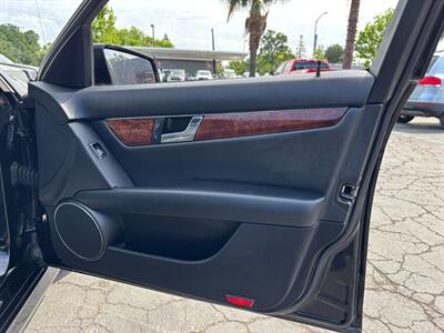 2010 Mercedes-Benz C 300 Sport 4MATIC   - Photo 14 - Sacramento, CA 95821