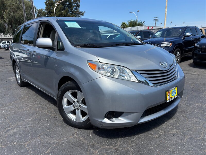 2015 Toyota Sienna LE 8-Passenger   - Photo 1 - Sacramento, CA 95821