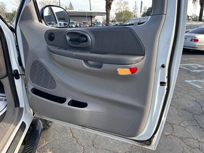 2001 Ford F-150 XLT - Photo 12 - Sacramento, CA 95821