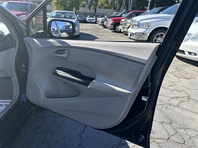 2014 Honda Insight   - Photo 12 - Sacramento, CA 95821