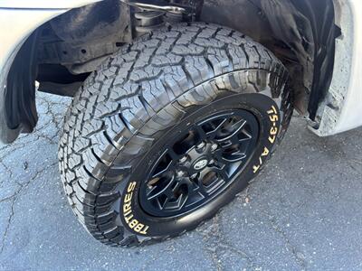 2006 Toyota Tacoma PreRunner V6   - Photo 14 - Sacramento, CA 95821