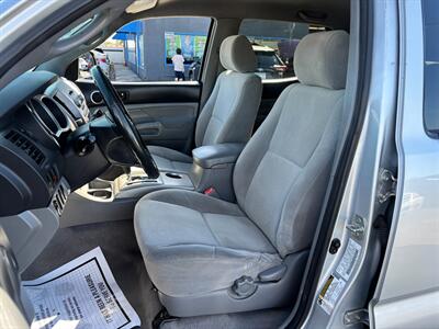 2006 Toyota Tacoma PreRunner V6   - Photo 7 - Sacramento, CA 95821