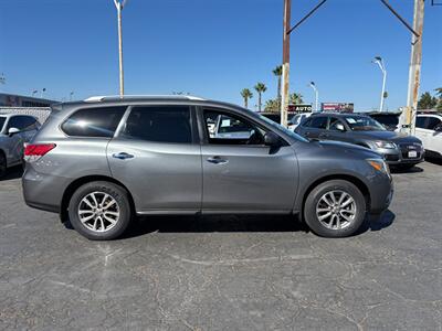2015 Nissan Pathfinder SV - Photo 2 - Sacramento, CA 95821