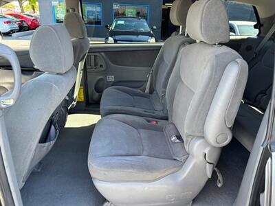2004 Toyota Sienna LE 7 Passenger   - Photo 8 - Sacramento, CA 95821