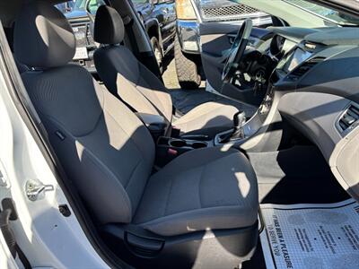 2016 Hyundai ELANTRA SE   - Photo 9 - Sacramento, CA 95821