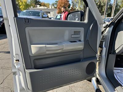 2005 Dodge Dakota SLT   - Photo 13 - Sacramento, CA 95821