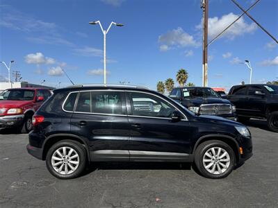 2011 Volkswagen Tiguan SE   - Photo 2 - Sacramento, CA 95821