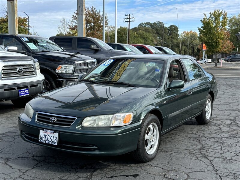 2000 Toyota Camry LE photo 5