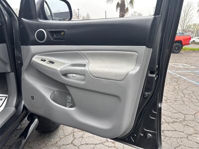 2010 Toyota Tacoma V6   - Photo 11 - Sacramento, CA 95821