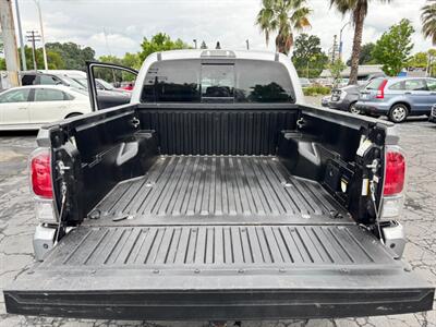 2021 Toyota Tacoma TRD Off-Road   - Photo 16 - Sacramento, CA 95821