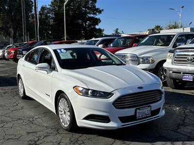 2016 Ford Fusion Hybrid SE   - Photo 1 - Sacramento, CA 95821