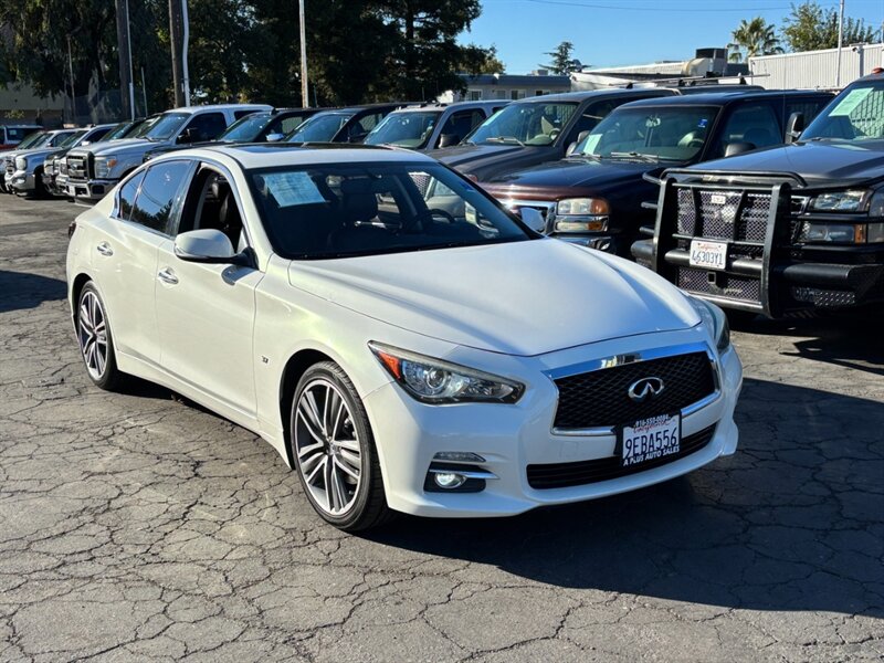 2015 INFINITI Q50 Premium