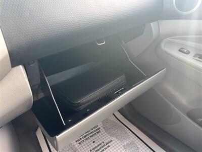 2006 Toyota Tacoma V6   - Photo 16 - Sacramento, CA 95821