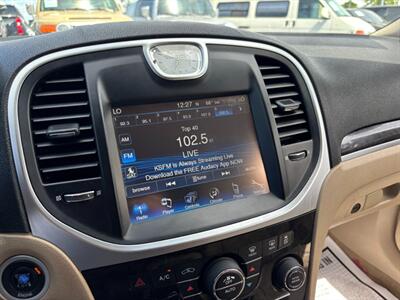 2013 Chrysler 300 Series   - Photo 17 - Sacramento, CA 95821