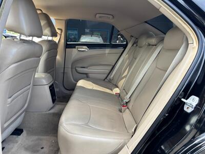 2013 Chrysler 300 Series   - Photo 11 - Sacramento, CA 95821