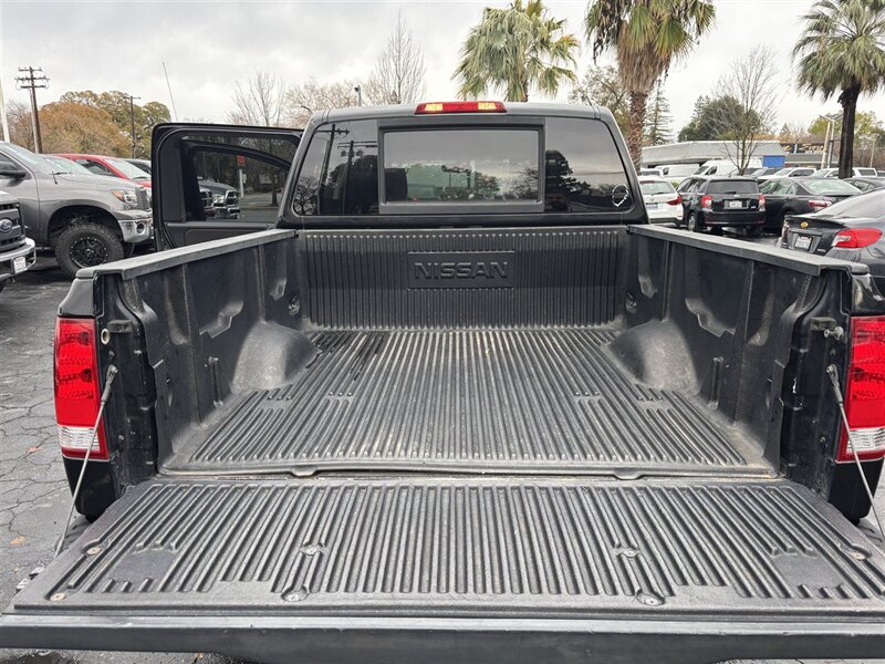 2008 Nissan Titan SE photo 11