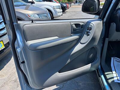 2005 Dodge Grand Caravan SE   - Photo 14 - Sacramento, CA 95821