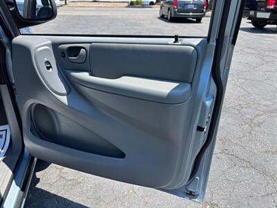 2005 Dodge Grand Caravan SE   - Photo 12 - Sacramento, CA 95821