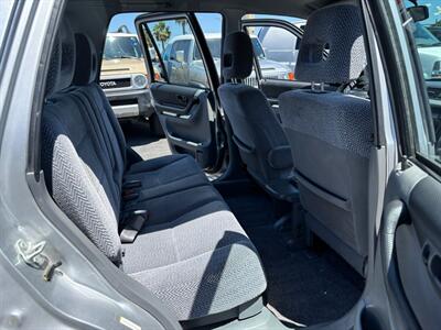 1998 Honda CR-V LX   - Photo 12 - Sacramento, CA 95821