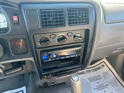 2002 Toyota Tacoma PreRunner V6   - Photo 15 - Sacramento, CA 95821