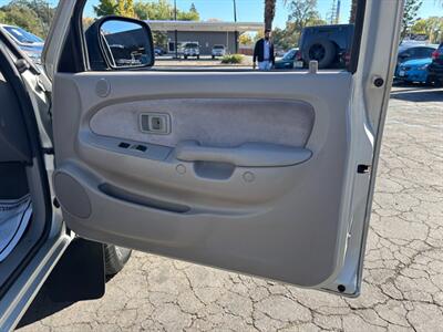 2002 Toyota Tacoma PreRunner V6   - Photo 11 - Sacramento, CA 95821