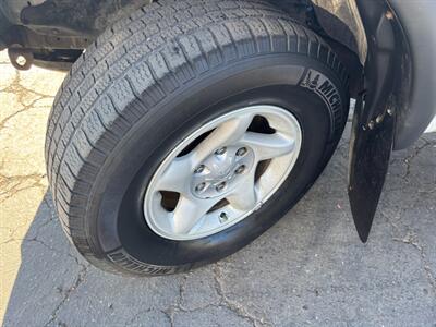2002 Toyota Tacoma PreRunner V6   - Photo 17 - Sacramento, CA 95821