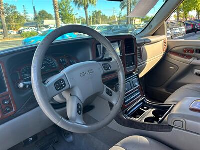 2005 GMC Yukon Denali   - Photo 14 - Sacramento, CA 95821