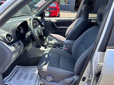 2001 Toyota RAV4   - Photo 7 - Sacramento, CA 95821