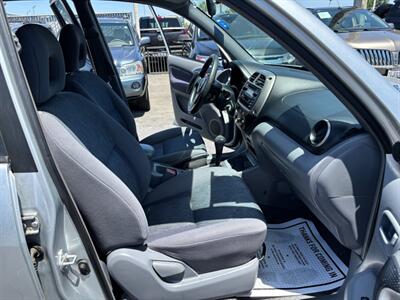 2001 Toyota RAV4   - Photo 9 - Sacramento, CA 95821