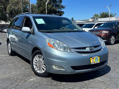 2010 Toyota Sienna XLE - Photo 1 - Sacramento, CA 95821