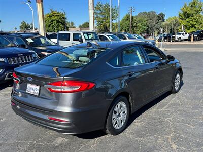 2020 Ford Fusion S - Photo 4 - Sacramento, CA 95821