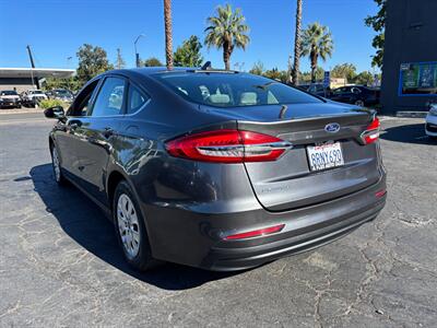 2020 Ford Fusion S - Photo 6 - Sacramento, CA 95821