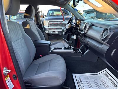 2016 Toyota Tacoma SR5 V6   - Photo 10 - Sacramento, CA 95821