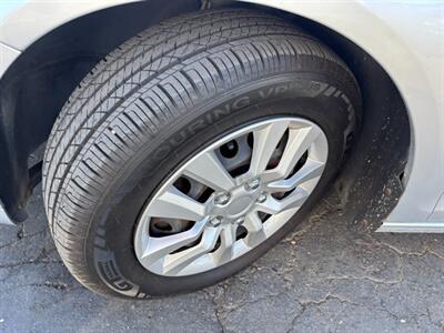 2006 Volkswagen Jetta Value Edition PZEV   - Photo 11 - Sacramento, CA 95821