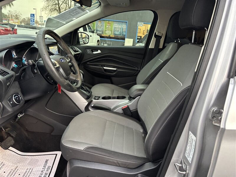 2015 Ford Escape SE photo 6