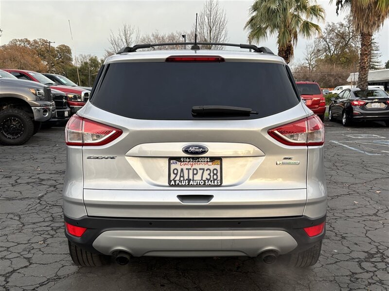 2015 Ford Escape SE photo 3