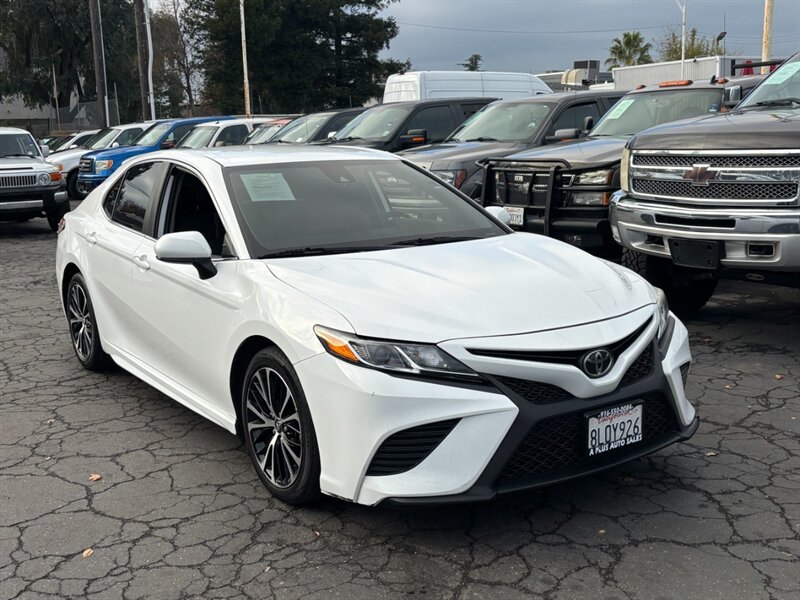 2020 Toyota Camry SE   - Photo 1 - Sacramento, CA 95821