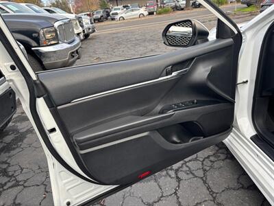 2020 Toyota Camry SE - Photo 12 - Sacramento, CA 95821