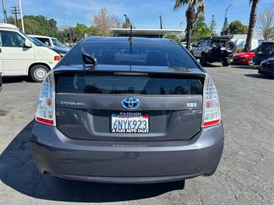 2010 Toyota Prius III   - Photo 4 - Sacramento, CA 95821