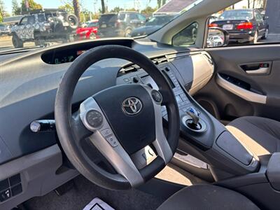 2010 Toyota Prius III   - Photo 14 - Sacramento, CA 95821