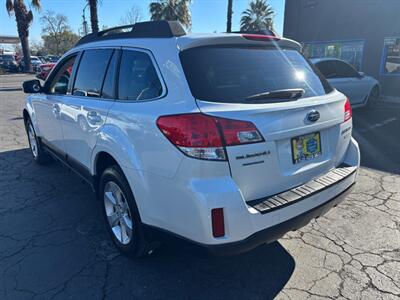 2014 Subaru Outback 2.5i - Photo 4 - Sacramento, CA 95821