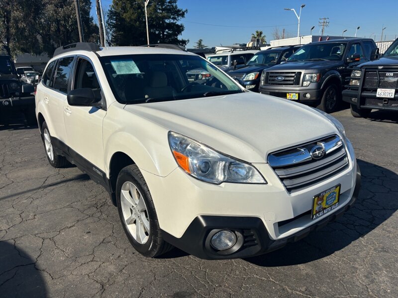 2014 Subaru Outback Base's photo