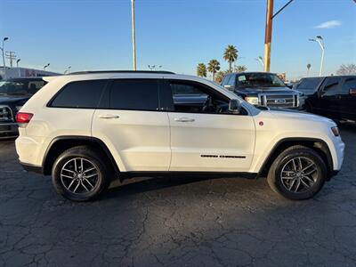 2018 Jeep Grand Cherokee Trailhawk   - Photo 2 - Sacramento, CA 95821