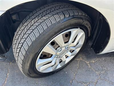 2007 Toyota Matrix   - Photo 18 - Sacramento, CA 95821