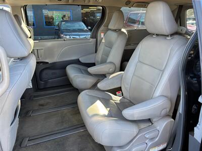 2017 Toyota Sienna XLE 7-Passenger - Photo 8 - Sacramento, CA 95821