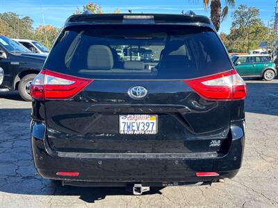 2017 Toyota Sienna XLE 7-Passenger - Photo 4 - Sacramento, CA 95821
