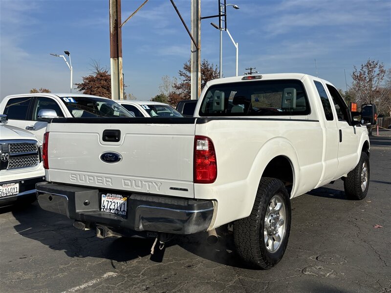 2015 Ford F-250 Super Duty XLT photo 3